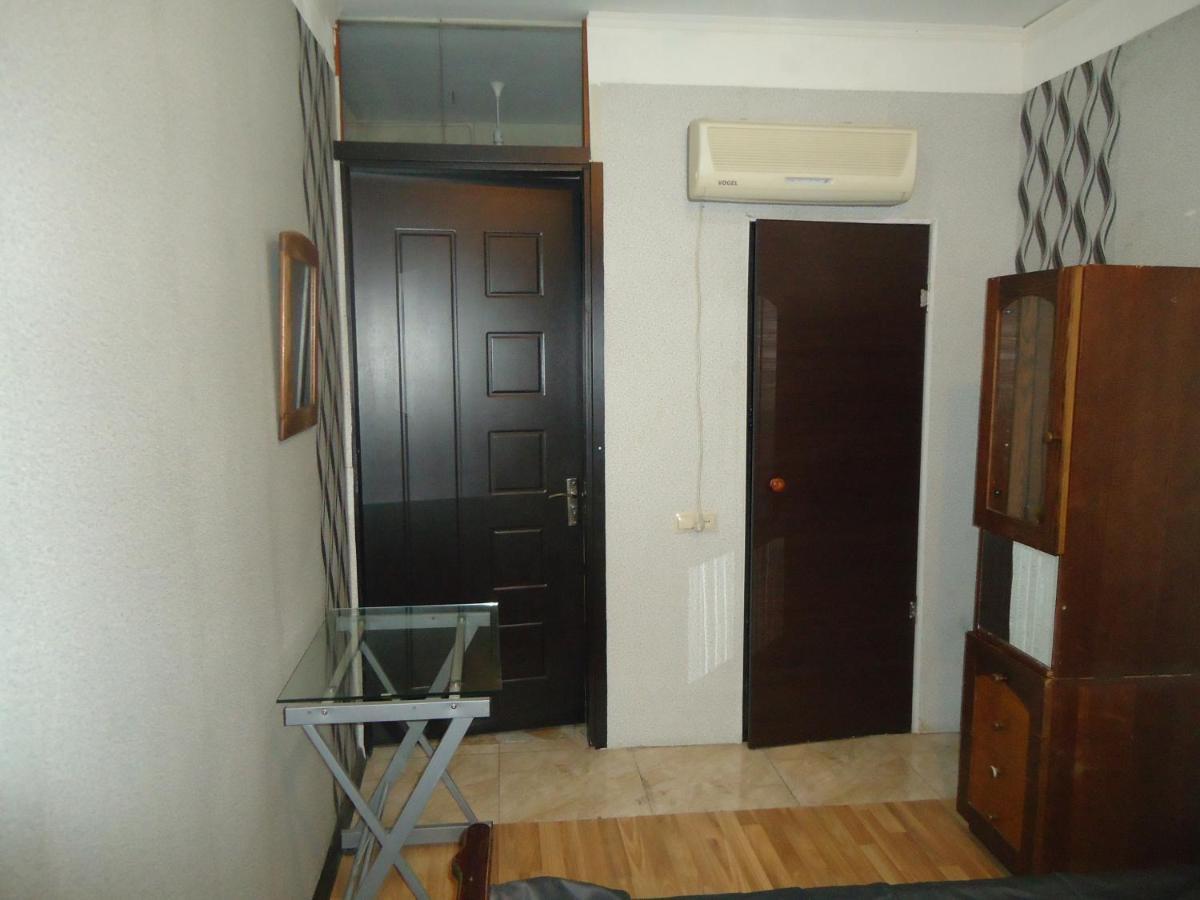 Guest House R&T Tbilisi Exterior photo