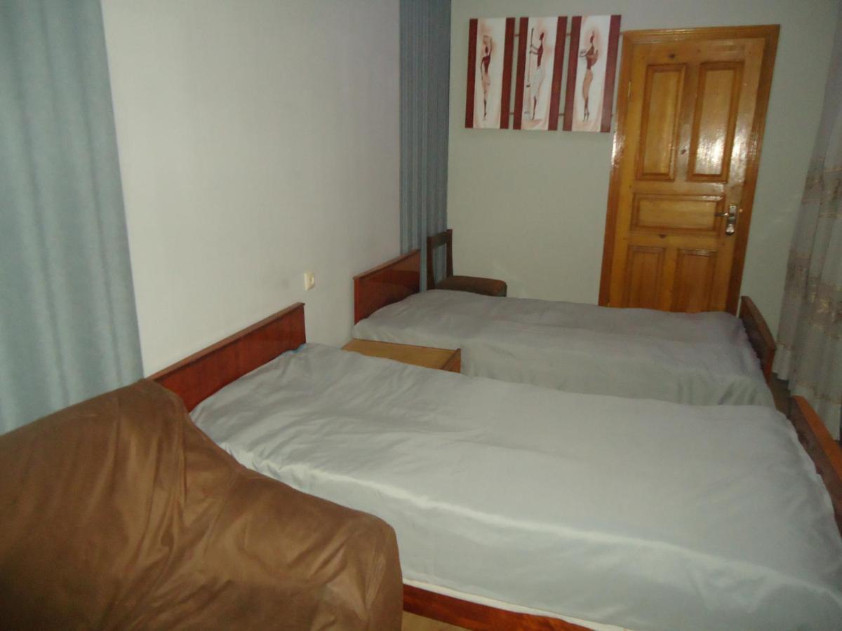 Guest House R&T Tbilisi Exterior photo